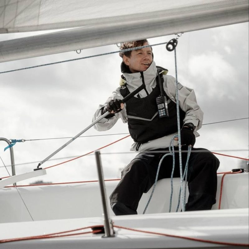 Преподаватель Юрий Кипер - стаж 10 лет, река Нева